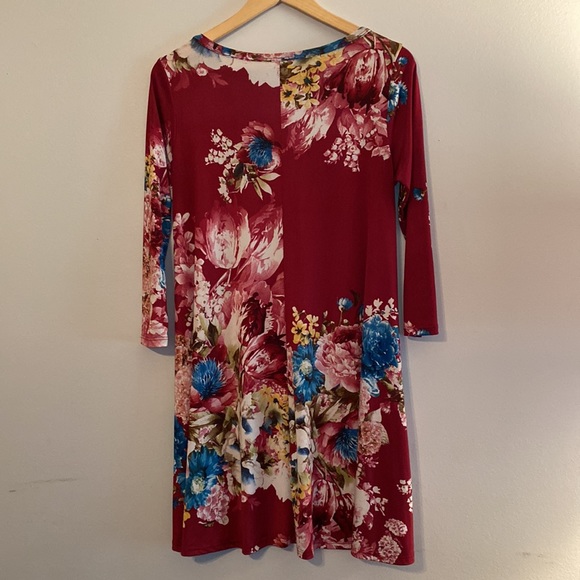 Bellamie. Floral print A-line dress. Size Medium. - Picture 2 of 6